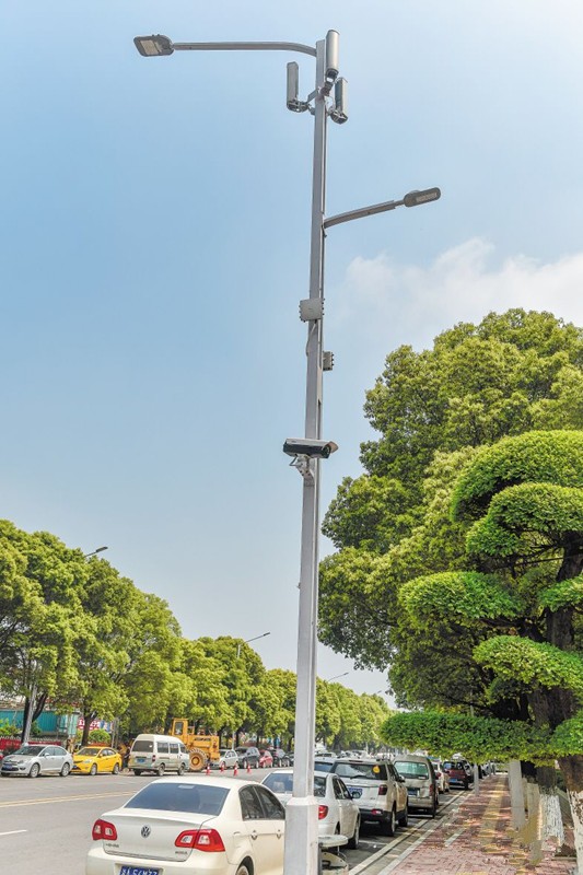 湖南首(shou)條“智慧炤明路”亮相長沙隆平(ping)高科技園